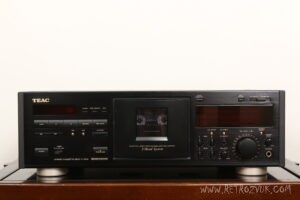 TEAC V-7000