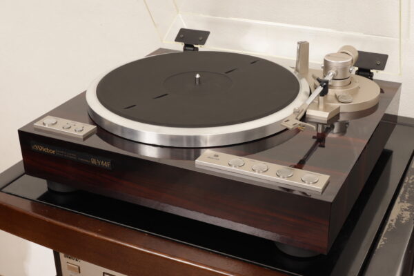 Victor QL-Y44F