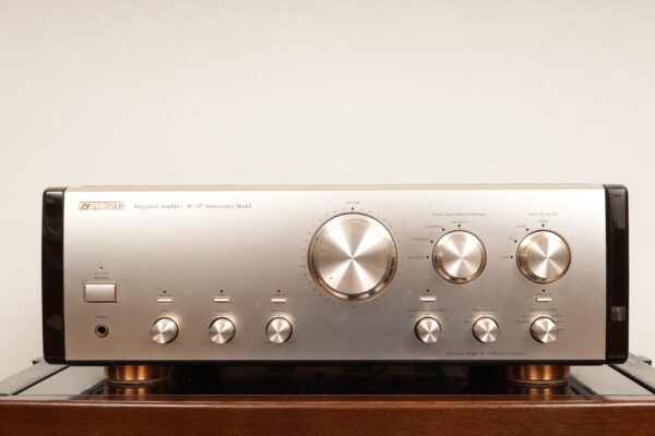 SANSUI AU-07 Anniversary Model