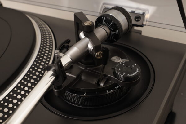Technics SL-1210MK2 — изображение 12
