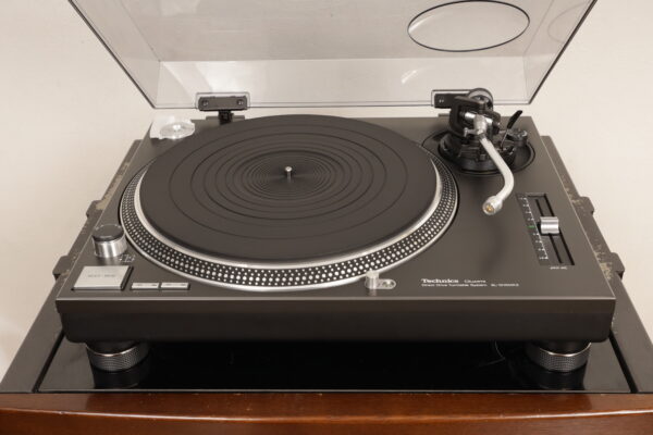 Technics SL-1210MK2