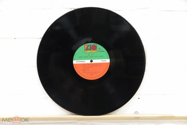 AC/DC ‎– Dirty Deeds Done Dirt Cheap — изображение 3