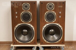 Onkyo Monitor 2000